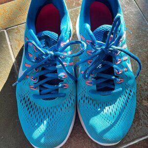 Nike Shoes Women's 8.5 - Lunarglide 8 - Running Shoes